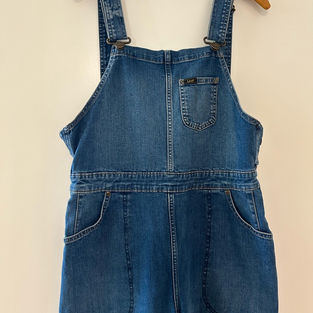 Lee vintage Overalls wide leg curve hugging high waist size large